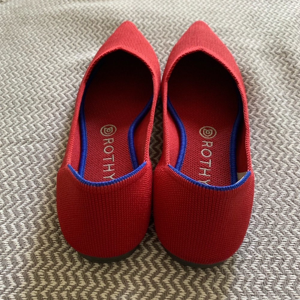 Rothys Chili Red Pointed Flats Size 9.5